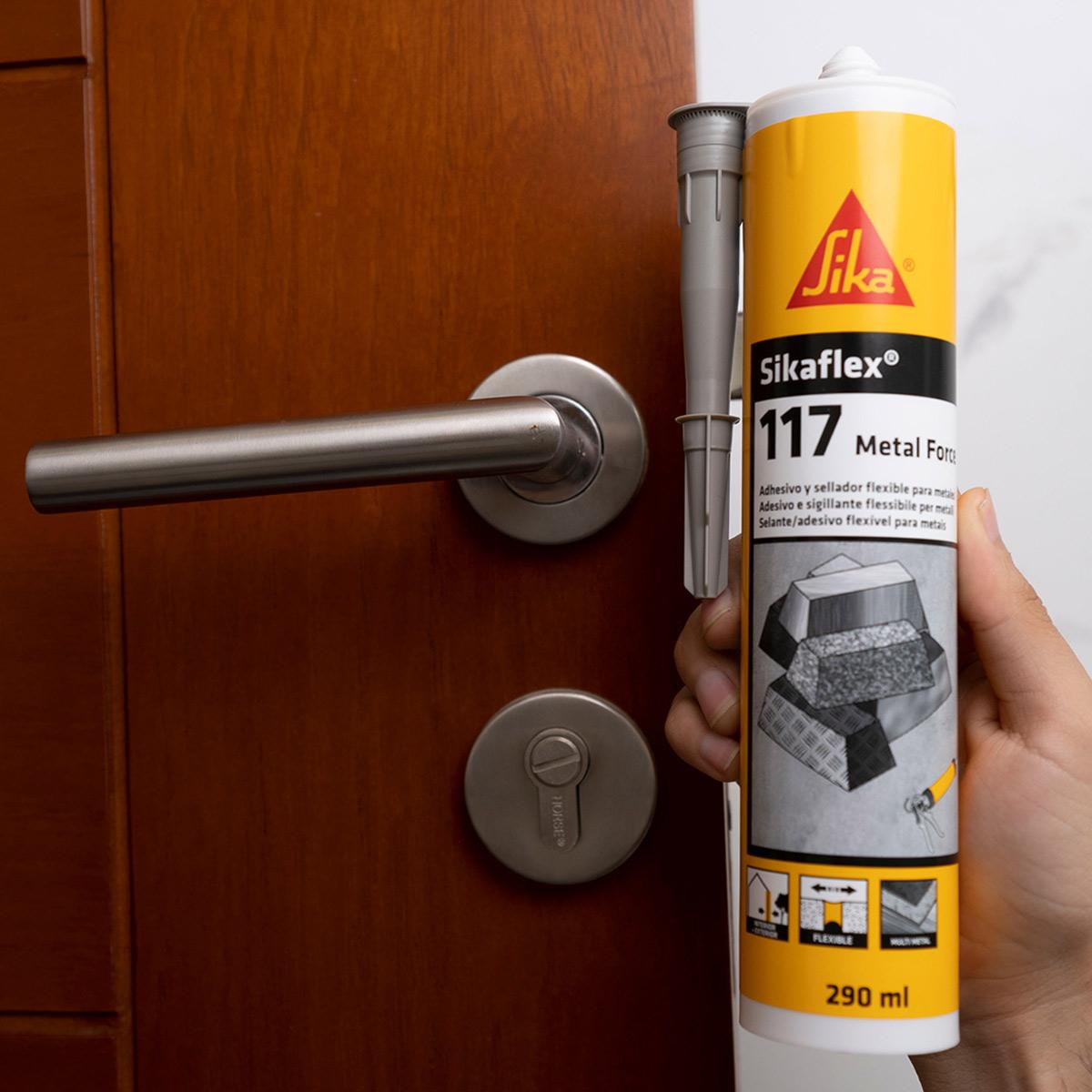 Adhesivo Sikaflex 117 Metal Force 290 ML