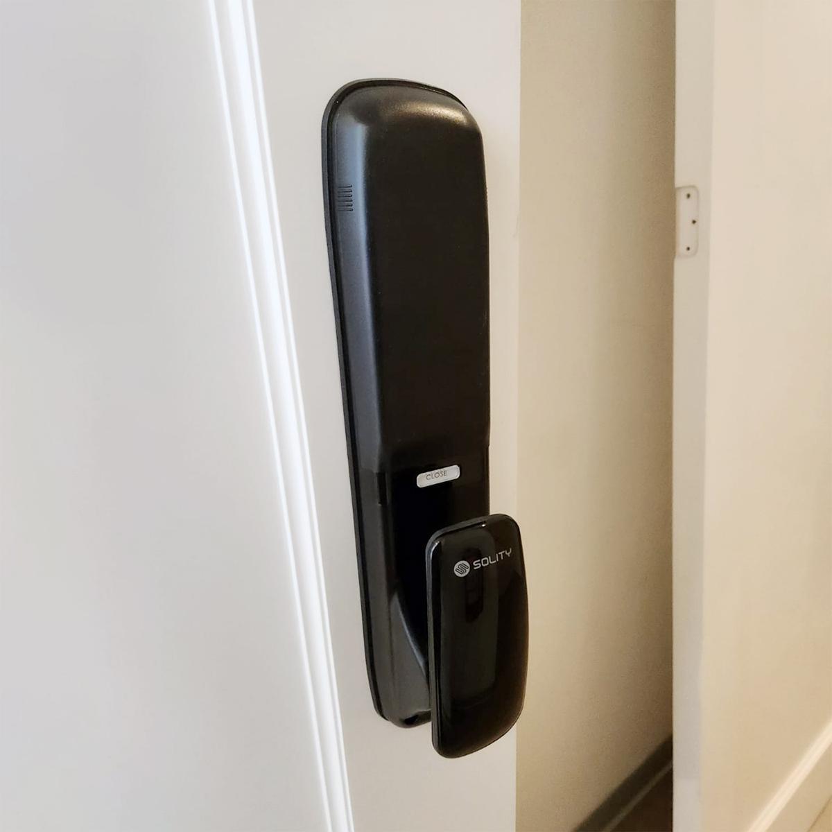 Cerradura Digital 1000BK Push Pull Para Residencial - Aluminio